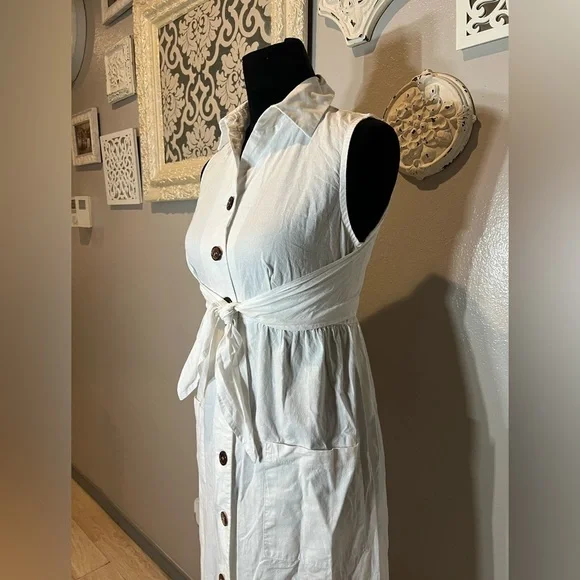 Rabbit Rabbit Rabbit White Button-Front Maxi Dress - Picture 11 of 15